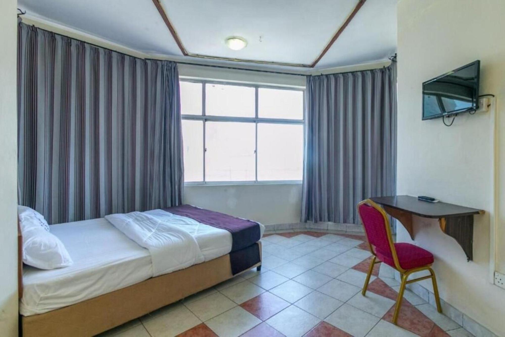 Fahari Bliss Hotel Nairobi Esterno foto