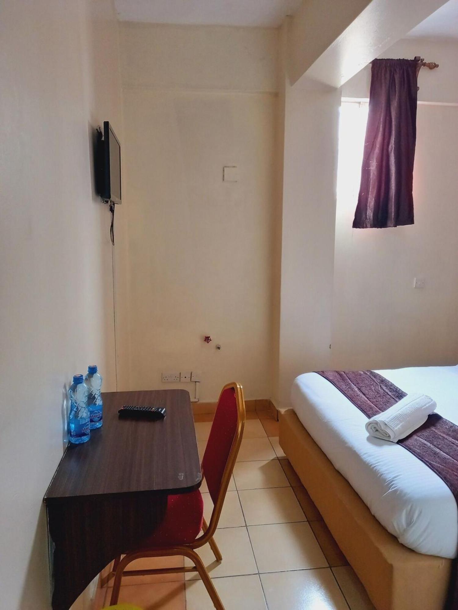 Fahari Bliss Hotel Nairobi Esterno foto